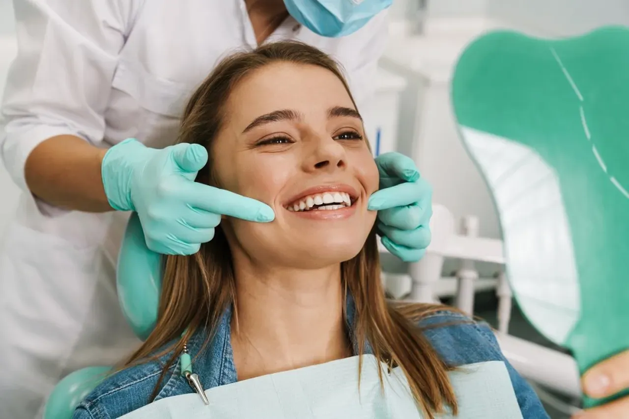 What to Expect During a Professional Teeth Whitening Procedure